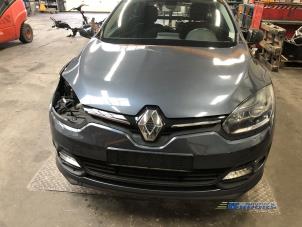 Renault Megane III Grandtour 1.2 16V TCE 130 Épave (2015, Titane, Gris)
