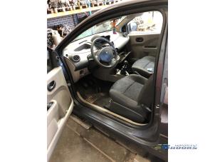 Renault Twingo II 1.2 Épave (2008, Bleu)