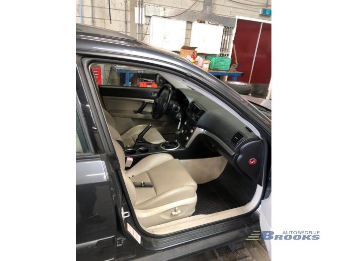 Subaru Legacy Touring Wagon 2.5 16V Épave (2008, Gris)