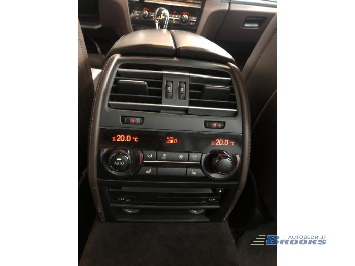 BMW 7 serie 740d 24V Vehículo de desguace (2015, Metálico, Negro)