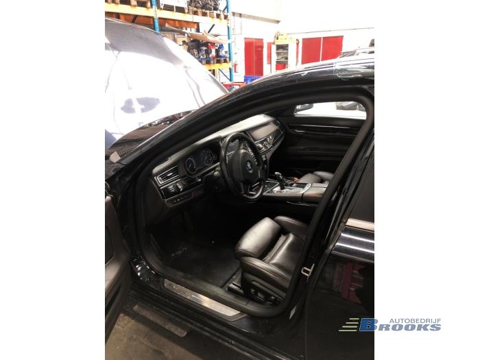 BMW 7 serie 740d 24V Vehículo de desguace (2015, Metálico, Negro)