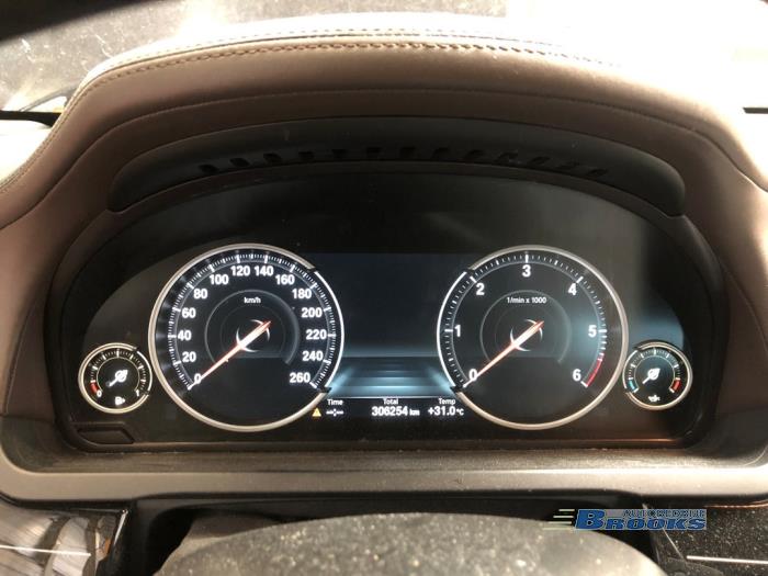 BMW 7 serie 740d 24V Vehículo de desguace (2015, Metálico, Negro)