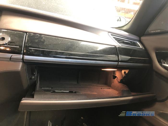 BMW 7 serie 740d 24V Vehículo de desguace (2015, Metálico, Negro)