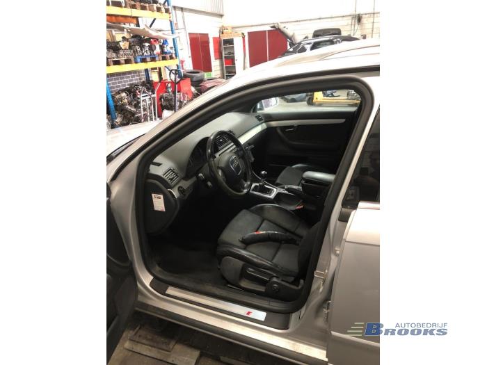 Audi A4 Avant 2.0 TDI Vehículo de desguace (2008, Gris)