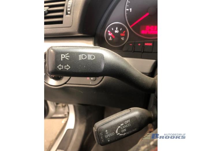 Audi A4 Avant 2.0 TDI Vehículo de desguace (2008, Gris)