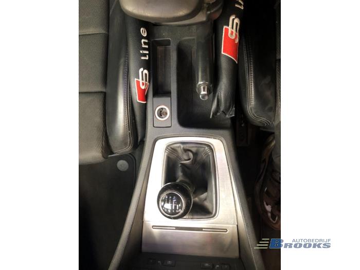 Audi A4 Avant 2.0 TDI Vehículo de desguace (2008, Gris)