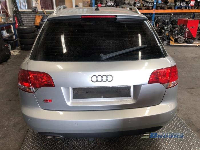 Audi A4 Avant 2.0 TDI Vehículo de desguace (2008, Gris)