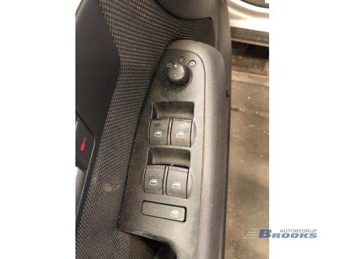 Audi A4 Avant 2.0 TDI Vehículo de desguace (2008, Gris)