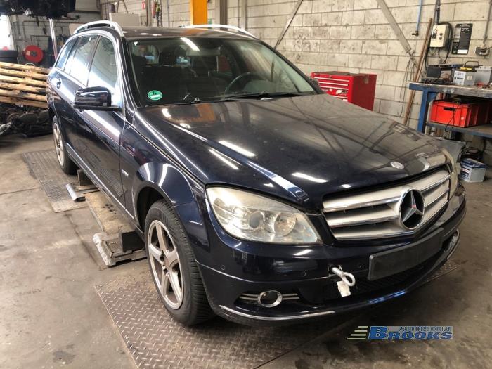 Mercedes C Estate 1.6 C-180K 16V BlueEfficiency Vehículo de desguace (2009, Azul)
