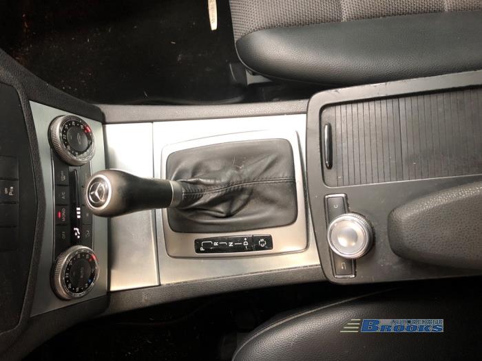 Mercedes C Estate 1.6 C-180K 16V BlueEfficiency Vehículo de desguace (2009, Azul)