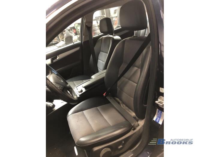 Mercedes C Estate 1.6 C-180K 16V BlueEfficiency Vehículo de desguace (2009, Azul)
