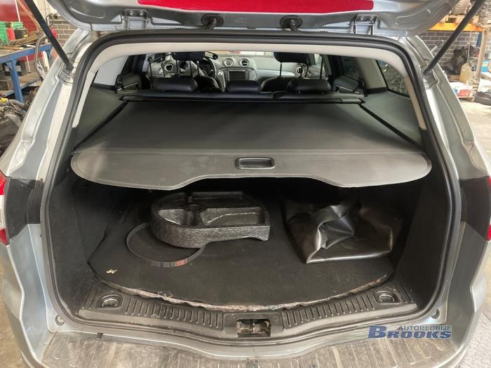 Ford Mondeo IV Wagon 1.6 TDCi 16V Épave (2012, Gris argenté)