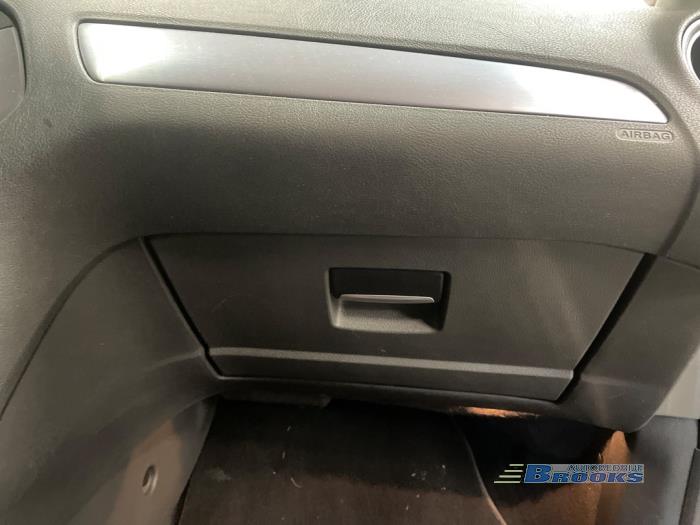 Ford Mondeo IV Wagon 1.6 TDCi 16V Épave (2012, Gris argenté)