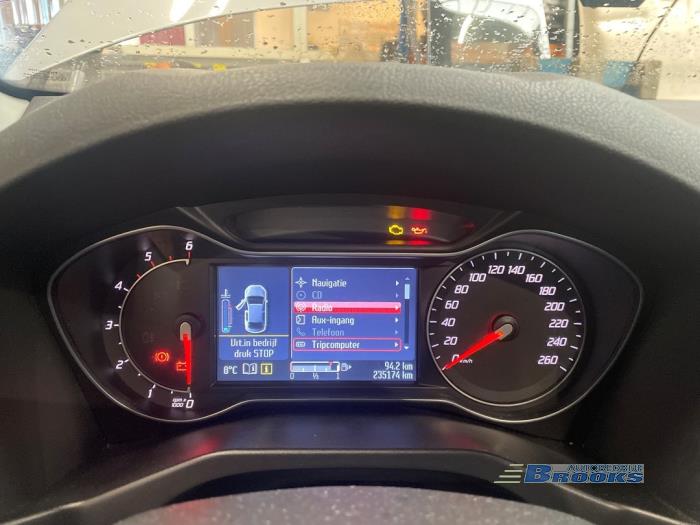 Ford Mondeo IV Wagon 1.6 TDCi 16V Épave (2012, Gris argenté)