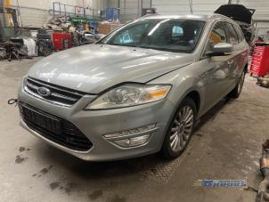 Ford Mondeo IV Wagon 1.6 TDCi 16V Épave (2012, Gris argenté)