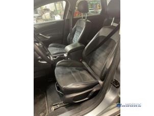 Ford Mondeo IV Wagon 1.6 TDCi 16V Épave (2012, Gris argenté)