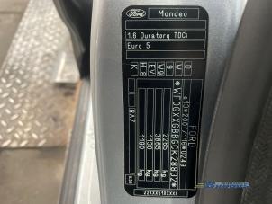 Ford Mondeo IV Wagon 1.6 TDCi 16V Épave (2012, Gris argenté)