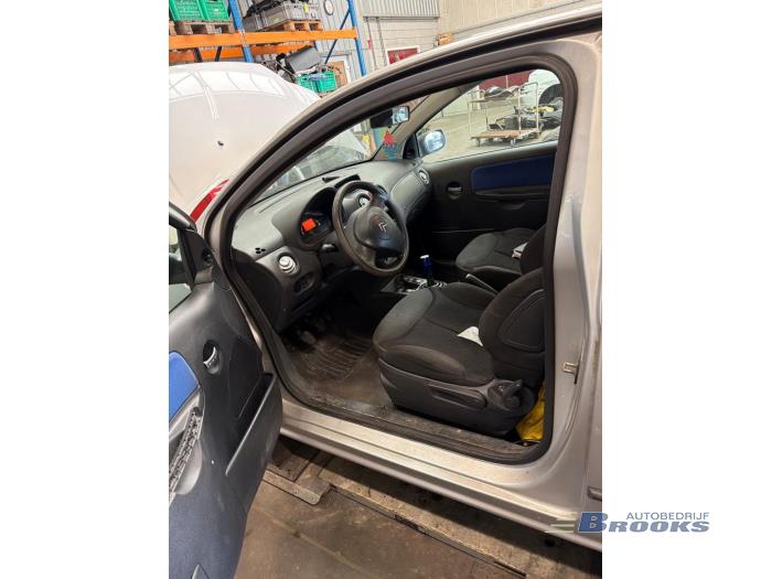 Citroen C2 1.1 Épave (2004, Gris)