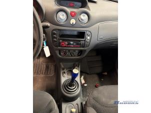 Citroen C2 1.1 Épave (2004, Gris)