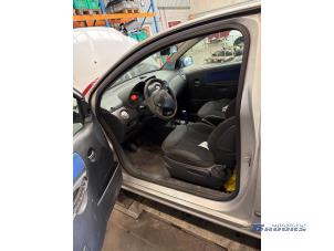 Citroen C2 1.1 Épave (2004, Gris)