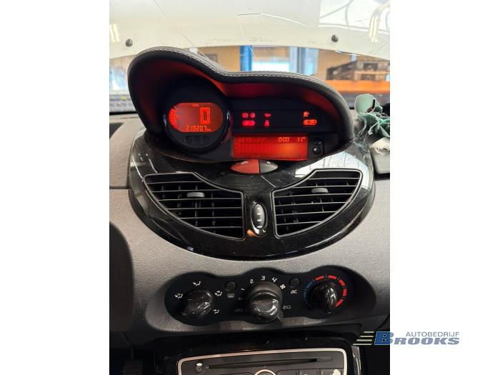 Renault Twingo II 1.2 16V Épave (2011, Blanc)