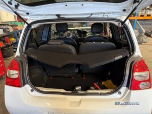 Renault Twingo II 1.2 16V Épave (2011, Blanc)