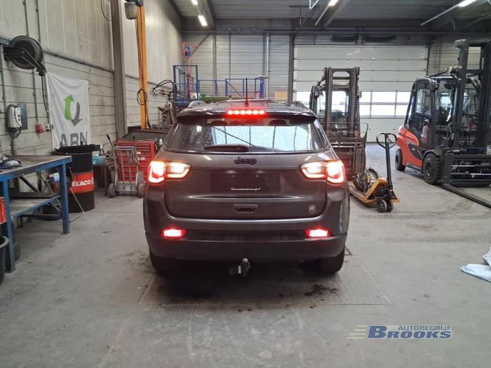 Jeep Compass II 1.4 Multi Air2 16V Samochód złomowany (2019, Szary)