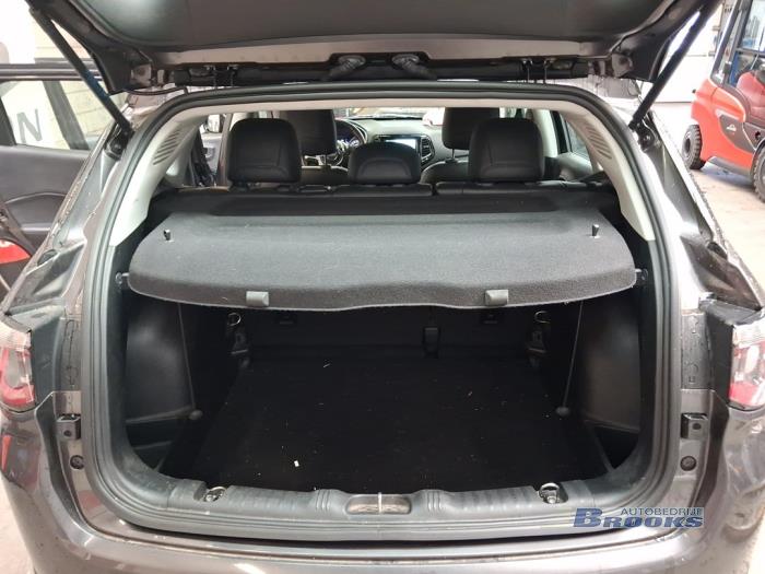 Jeep Compass II 1.4 Multi Air2 16V Samochód złomowany (2019, Szary)