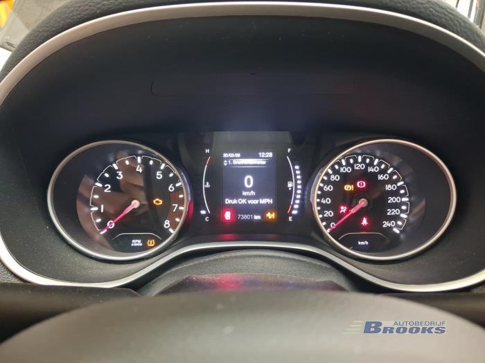 Jeep Compass II 1.4 Multi Air2 16V Samochód złomowany (2019, Szary)