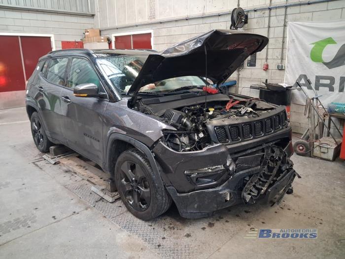 Jeep Compass II 1.4 Multi Air2 16V Samochód złomowany (2019, Szary)