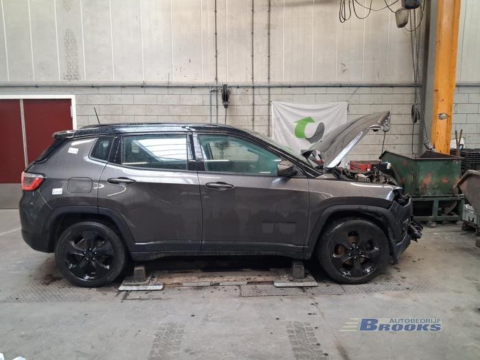 Jeep Compass II 1.4 Multi Air2 16V Samochód złomowany (2019, Szary)