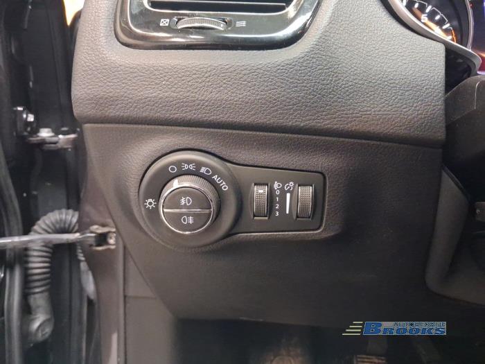 Jeep Compass II 1.4 Multi Air2 16V Samochód złomowany (2019, Szary)