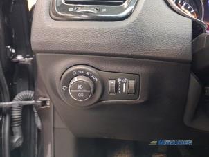 Jeep Compass II 1.4 Multi Air2 16V Samochód złomowany (2019, Szary)