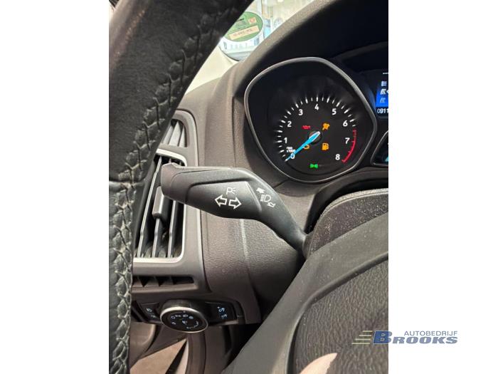 Ford Focus 3 1.0 Ti-VCT EcoBoost 12V 125 Épave (2016, Gris)