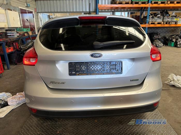 Ford Focus 3 1.0 Ti-VCT EcoBoost 12V 125 Épave (2016, Gris)