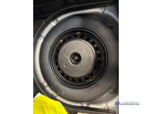 Ford Focus 3 1.0 Ti-VCT EcoBoost 12V 125 Épave (2016, Gris)