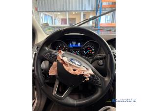Ford Focus 3 1.0 Ti-VCT EcoBoost 12V 125 Épave (2016, Gris)