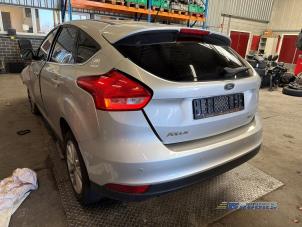 Ford Focus 3 1.0 Ti-VCT EcoBoost 12V 125 Épave (2016, Gris)