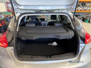 Ford Focus 3 1.0 Ti-VCT EcoBoost 12V 125 Épave (2016, Gris)