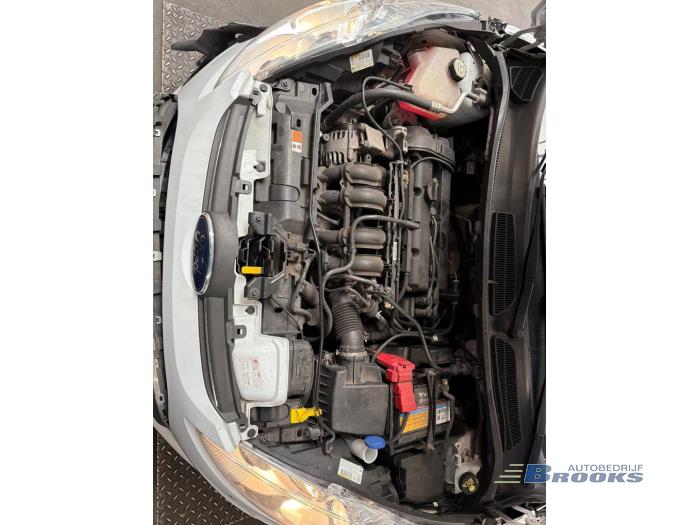 Ford Fiesta 6 1.25 16V Épave (2012, Blanc)