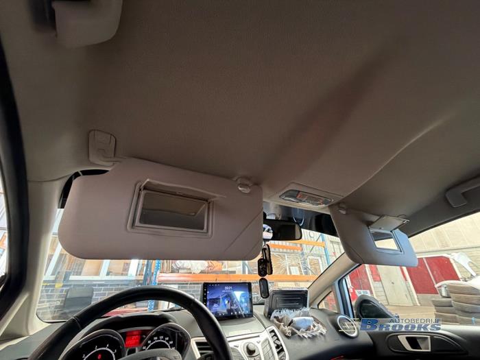 Ford Fiesta 6 1.25 16V Épave (2012, Blanc)