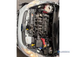 Ford Fiesta 6 1.25 16V Épave (2012, Blanc)