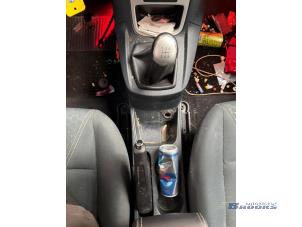 Ford Fiesta 6 1.25 16V Épave (2012, Blanc)