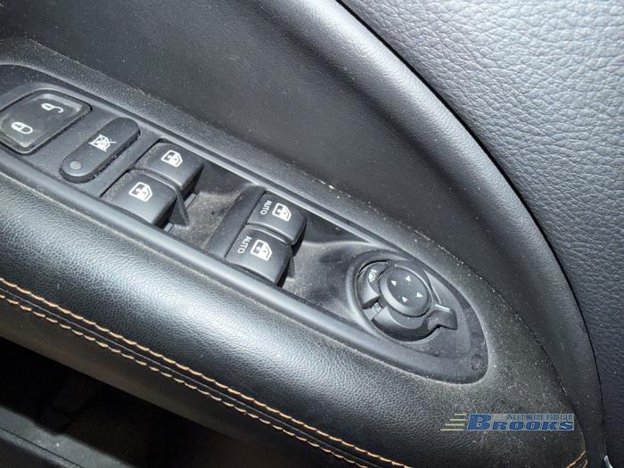 Jeep Compass II 1.3 T4 150 16V Samochód złomowany (2020, Niebieski)