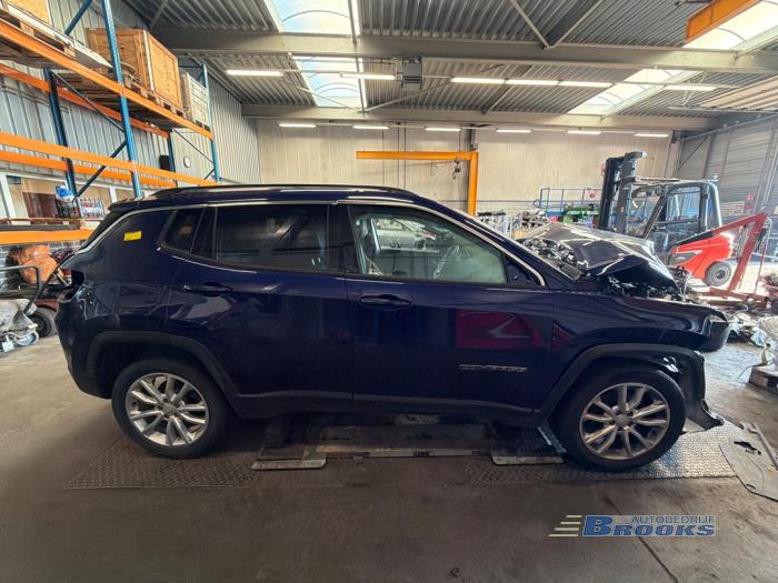 Jeep Compass II 1.3 T4 150 16V Samochód złomowany (2020, Niebieski)