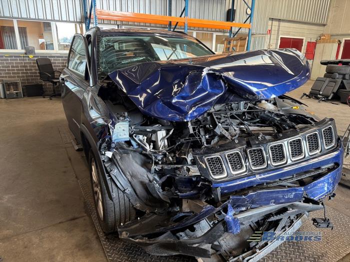 Jeep Compass II 1.3 T4 150 16V Samochód złomowany (2020, Niebieski)