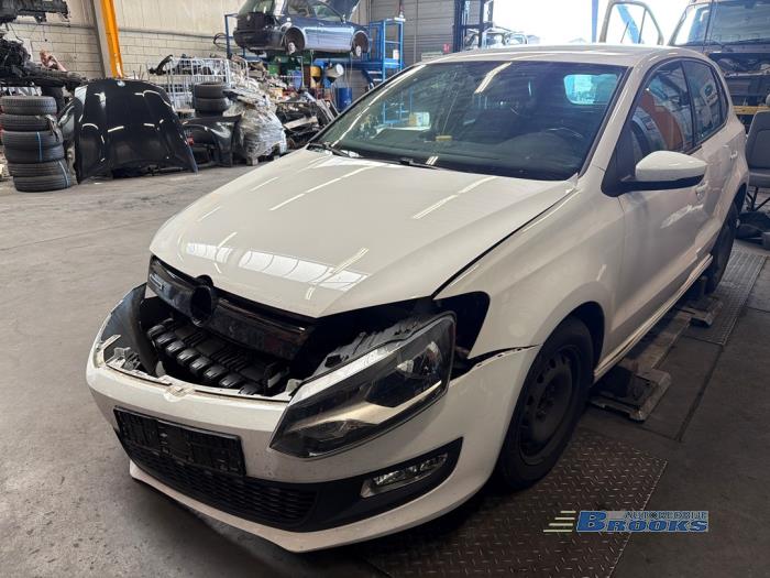 Volkswagen Polo V 1.0 TSI 12V BlueMotion Vehículo de desguace (2017, Blanco)