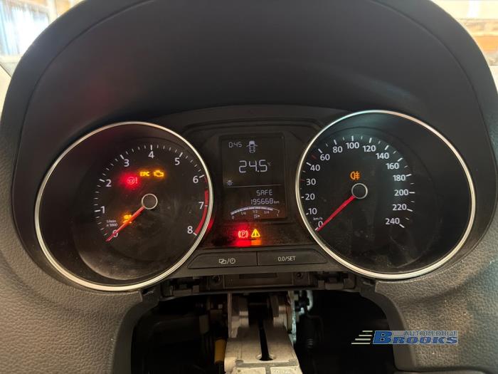 Volkswagen Polo V 1.0 TSI 12V BlueMotion Vehículo de desguace (2017, Blanco)
