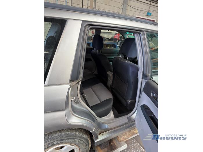 Subaru Forester 2.0 16V X Vehículo de desguace (2006, Gris)