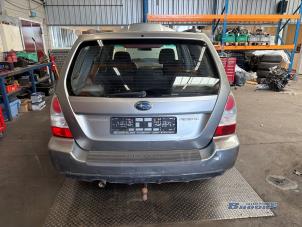 Subaru Forester 2.0 16V X Vehículo de desguace (2006, Gris)